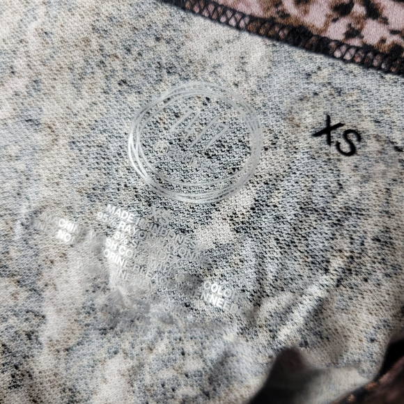 NWOT Maurice's Snakeskin 24/7 Top - Picture 9 of 11